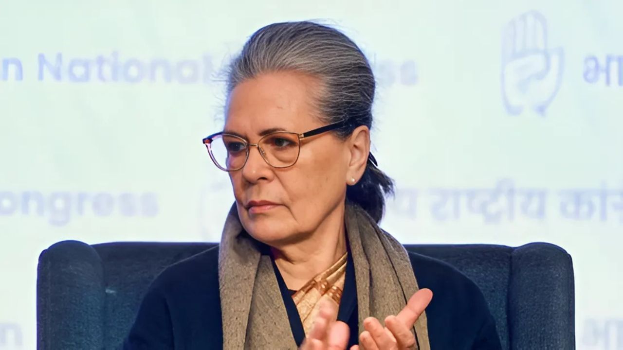 Sonia Gandhi faces motion for privilege over comments on President Murmu: Report